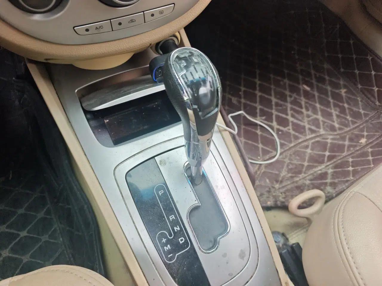 Buick Excelle 2013 1.5L Automatic Classic Model — миниатюра 15