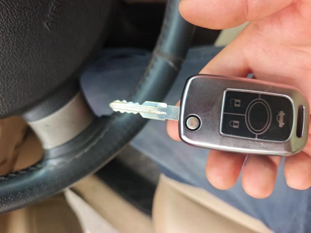 Buick Excelle 2013 1.5L Automatic Classic Model — миниатюра 9