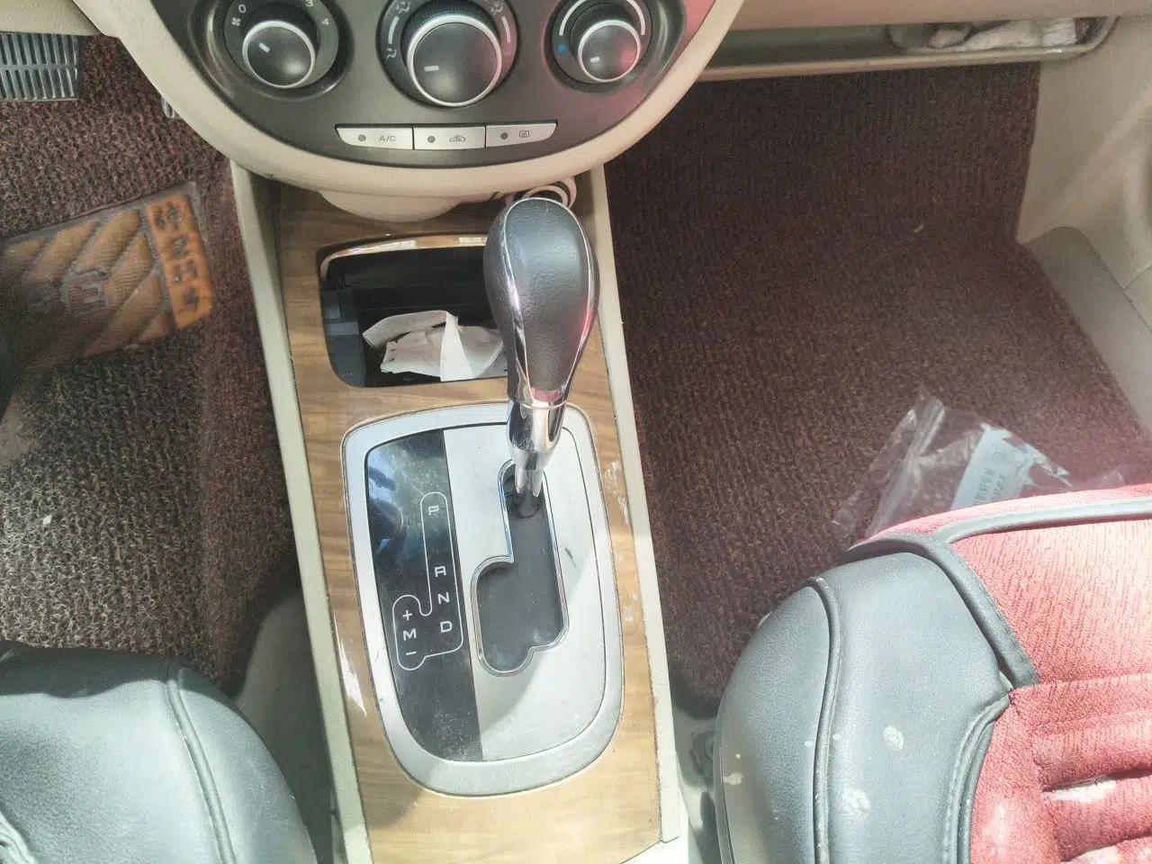 Buick Excelle 2015 1.5L Automatic Classic Model — миниатюра 15