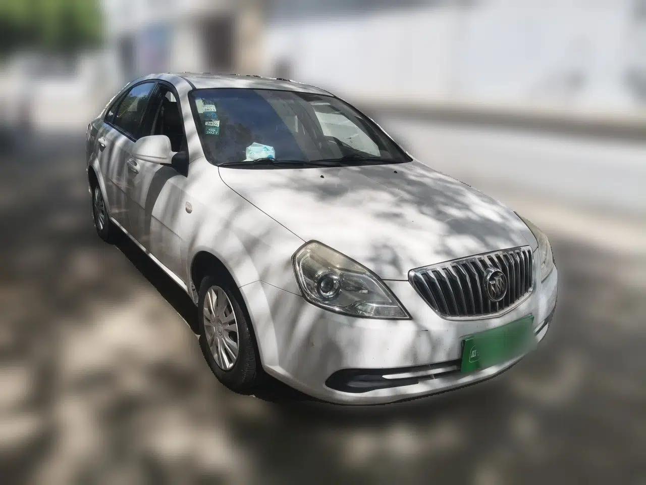 Buick Excelle 2015 1.5L Automatic Classic Model — миниатюра 3
