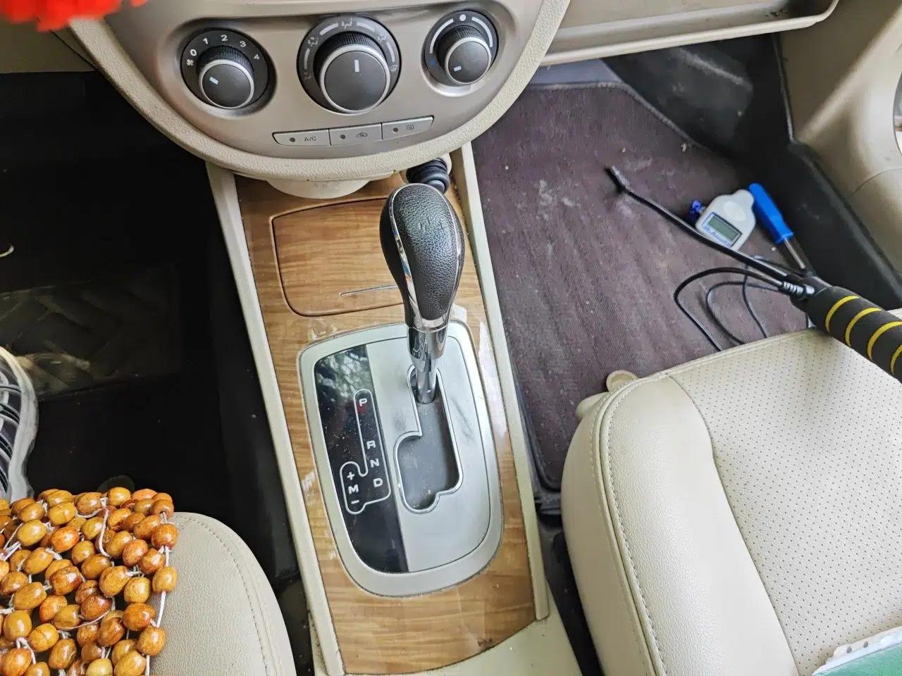 Buick Excelle 2015 1.5L Automatic Luxury Edition — миниатюра 15