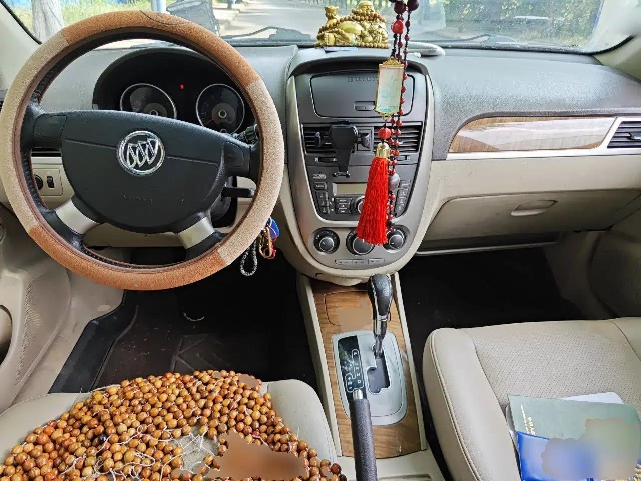 Buick Excelle 2015 1.5L Automatic Luxury Edition — миниатюра 10