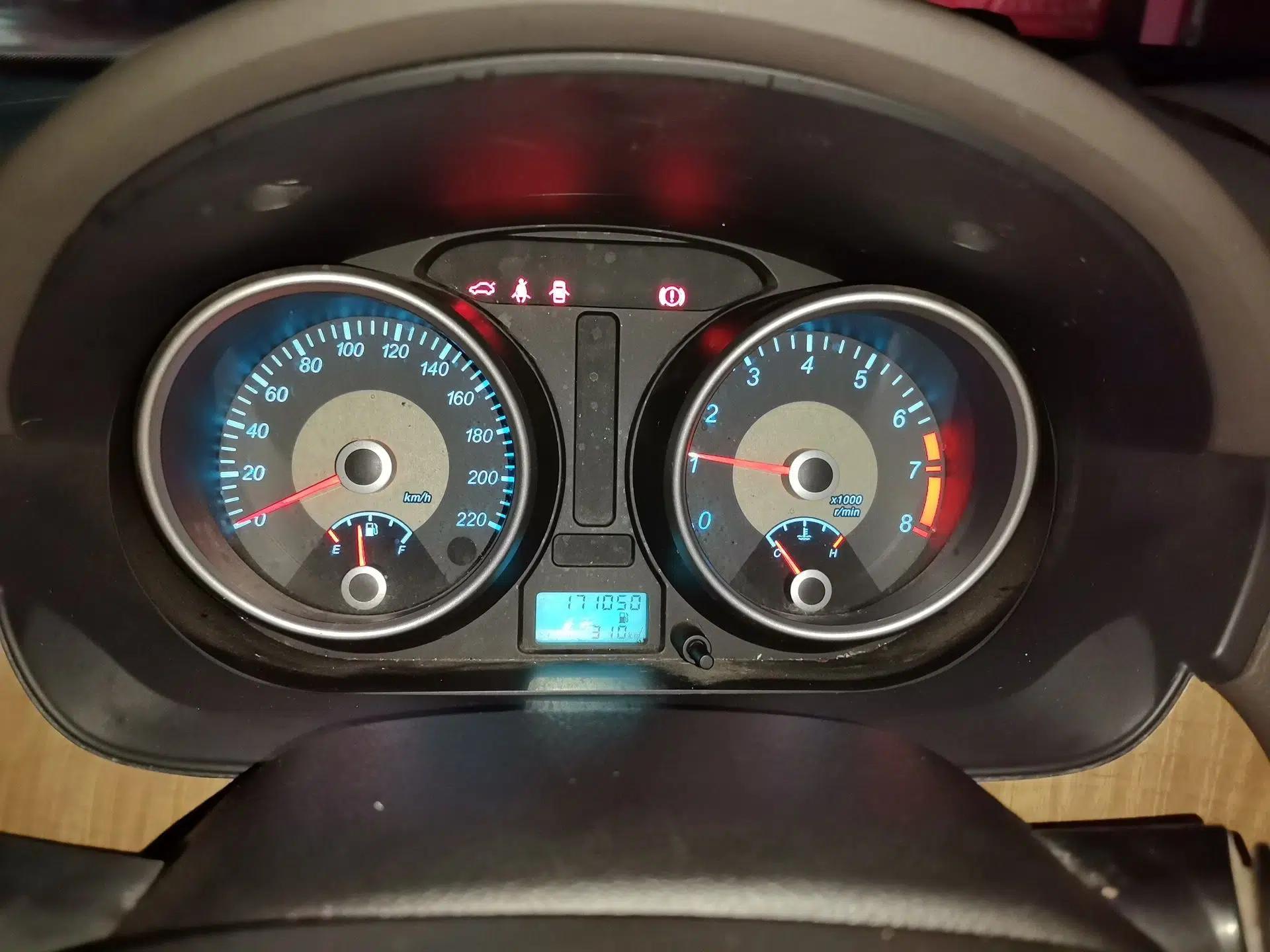 Buick Excelle 2015 1.5L Manual Classic Trim — миниатюра 12