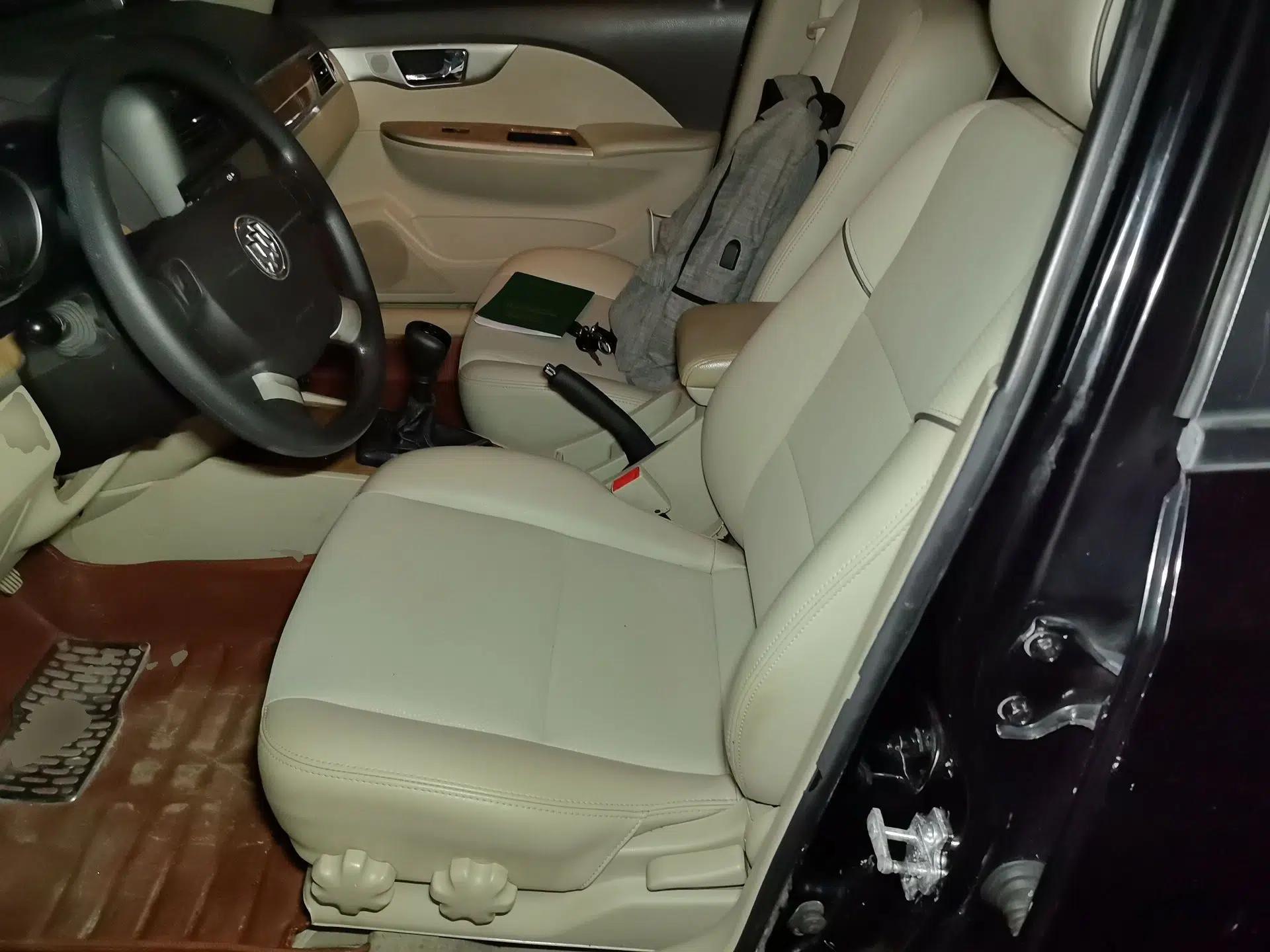Buick Excelle 2015 1.5L Manual Classic Trim — миниатюра 16