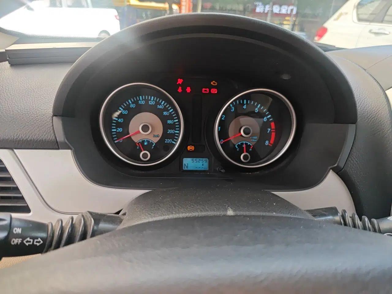 Buick Excelle 2013 1.5L Automatic Classic Model — миниатюра 12