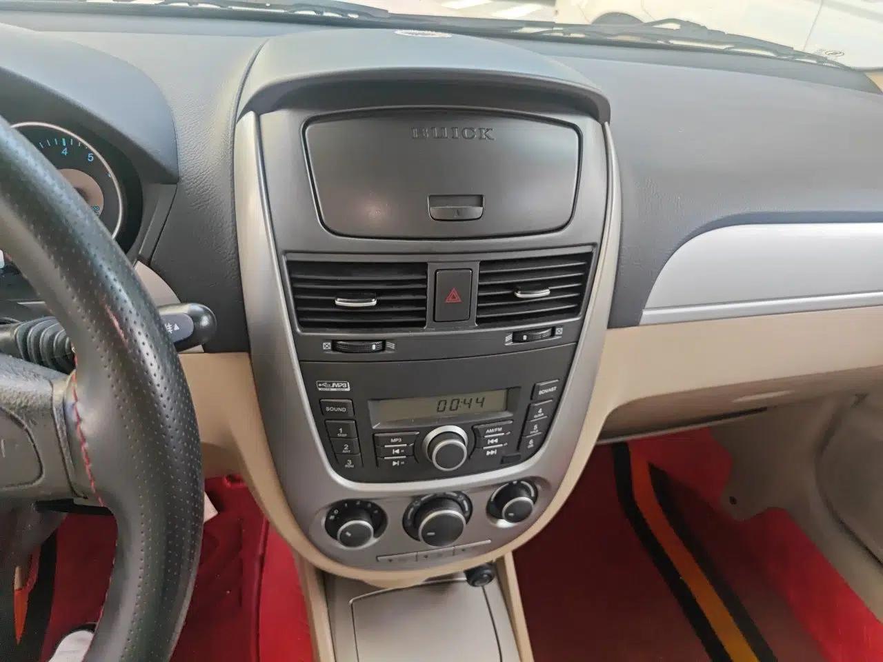 Buick Excelle 2013 1.5L Automatic Classic Model — миниатюра 14