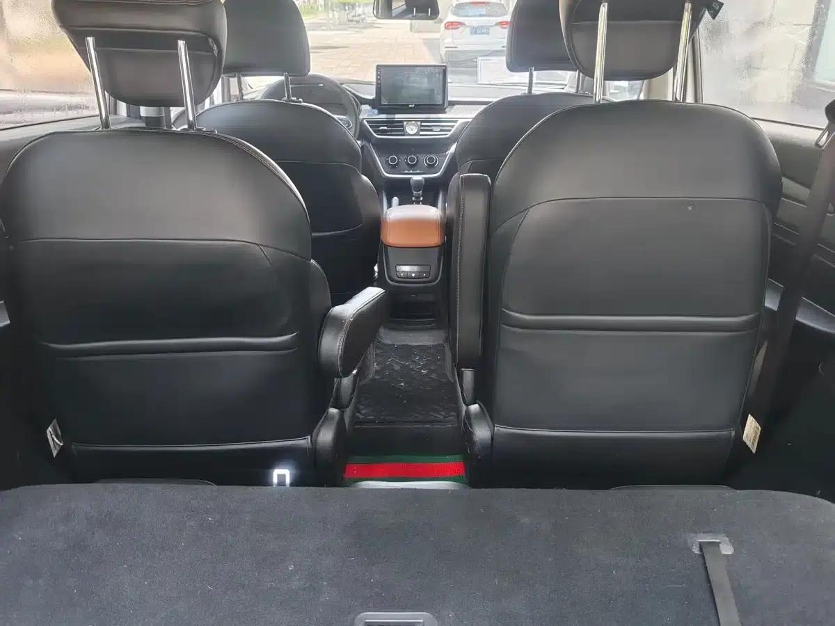 Wuling Hongguang S3 2018 1.5L Manual Comfort Model (National V Emission Standard) — миниатюра 6