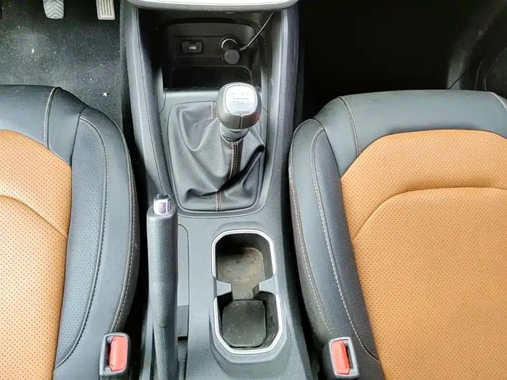 Wuling Hongguang S3 2019 1.5L Manual Comfort Model (National VI Emission Standard) — миниатюра 14