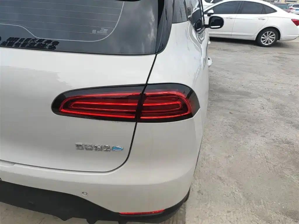 Wuling Bingo PLUS 2024 Model 510km/h Five-Seater — миниатюра 8