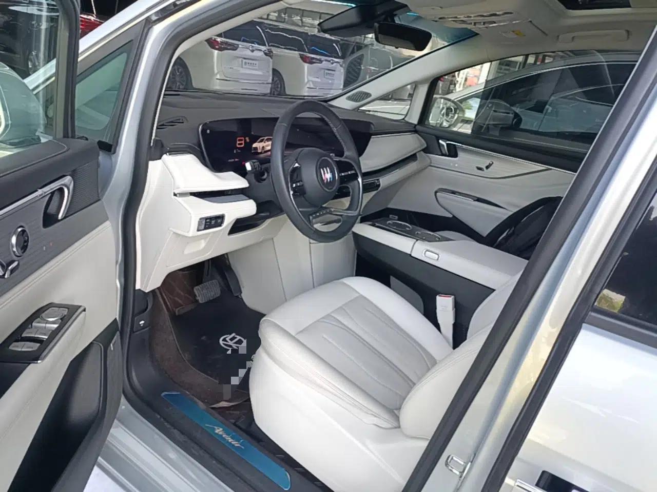 Buick GL8 New Energy 2024 Lu Zun Deluxe Edition 7-Seater — миниатюра 19