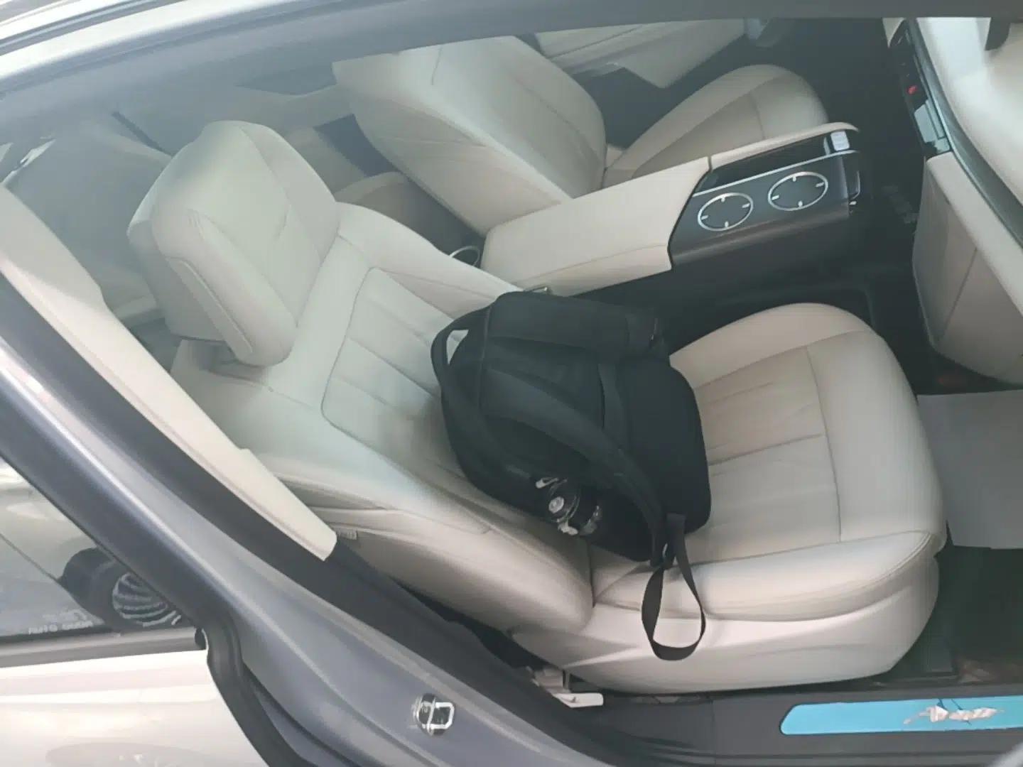 Buick GL8 New Energy 2024 Lu Zun Deluxe Edition 7-Seater — миниатюра 23
