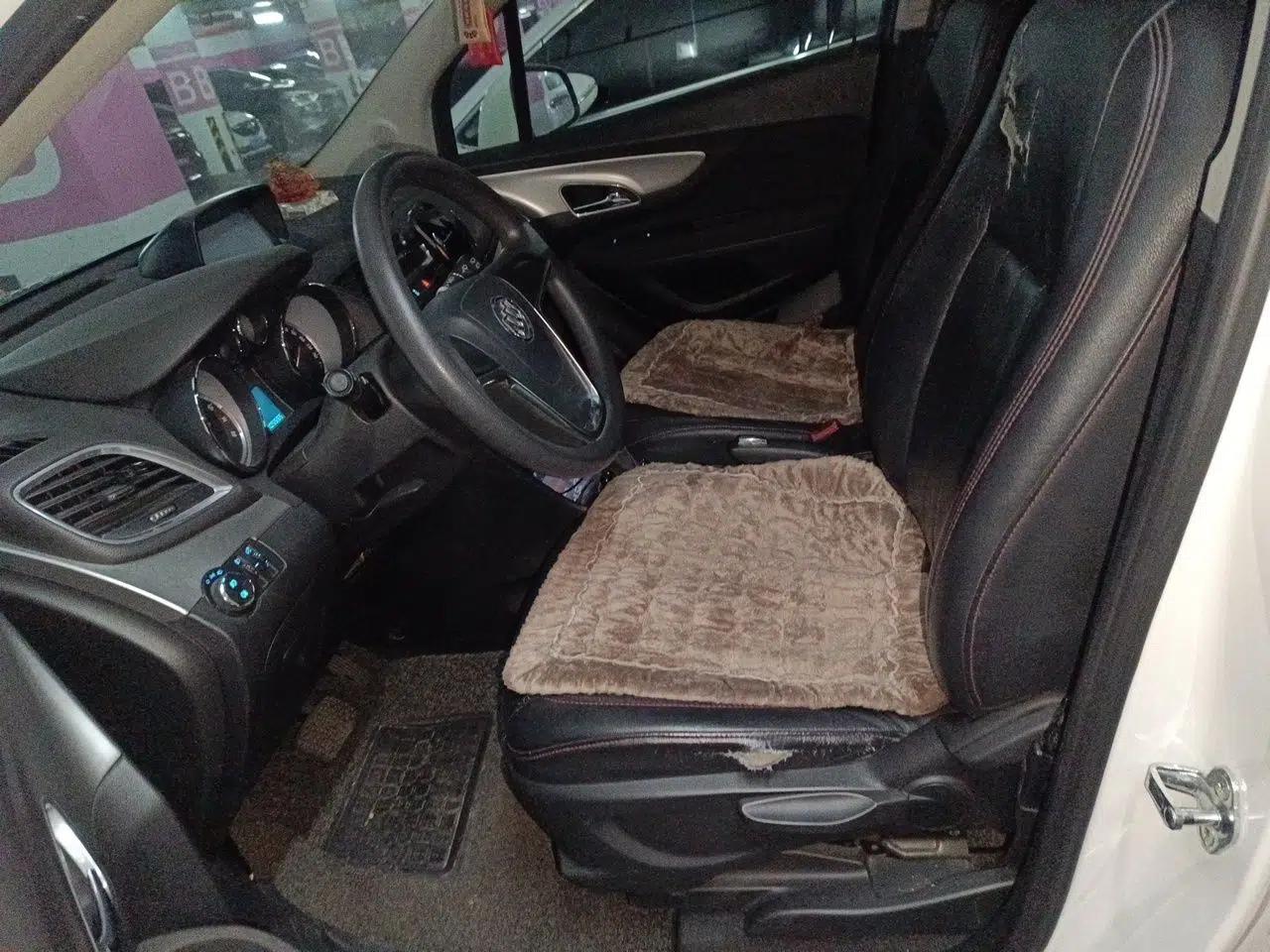 Buick Encore 2015 1.4T Automatic Two-Wheel Drive Urban Elite Version — миниатюра 16