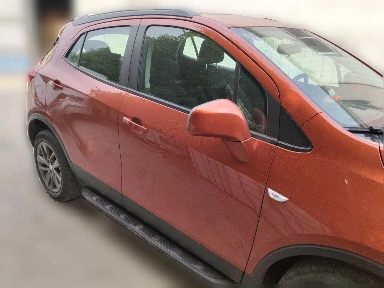 Buick Encore 2016 18T Automatic Two-Wheel Drive Urban Leading Edition — миниатюра 3