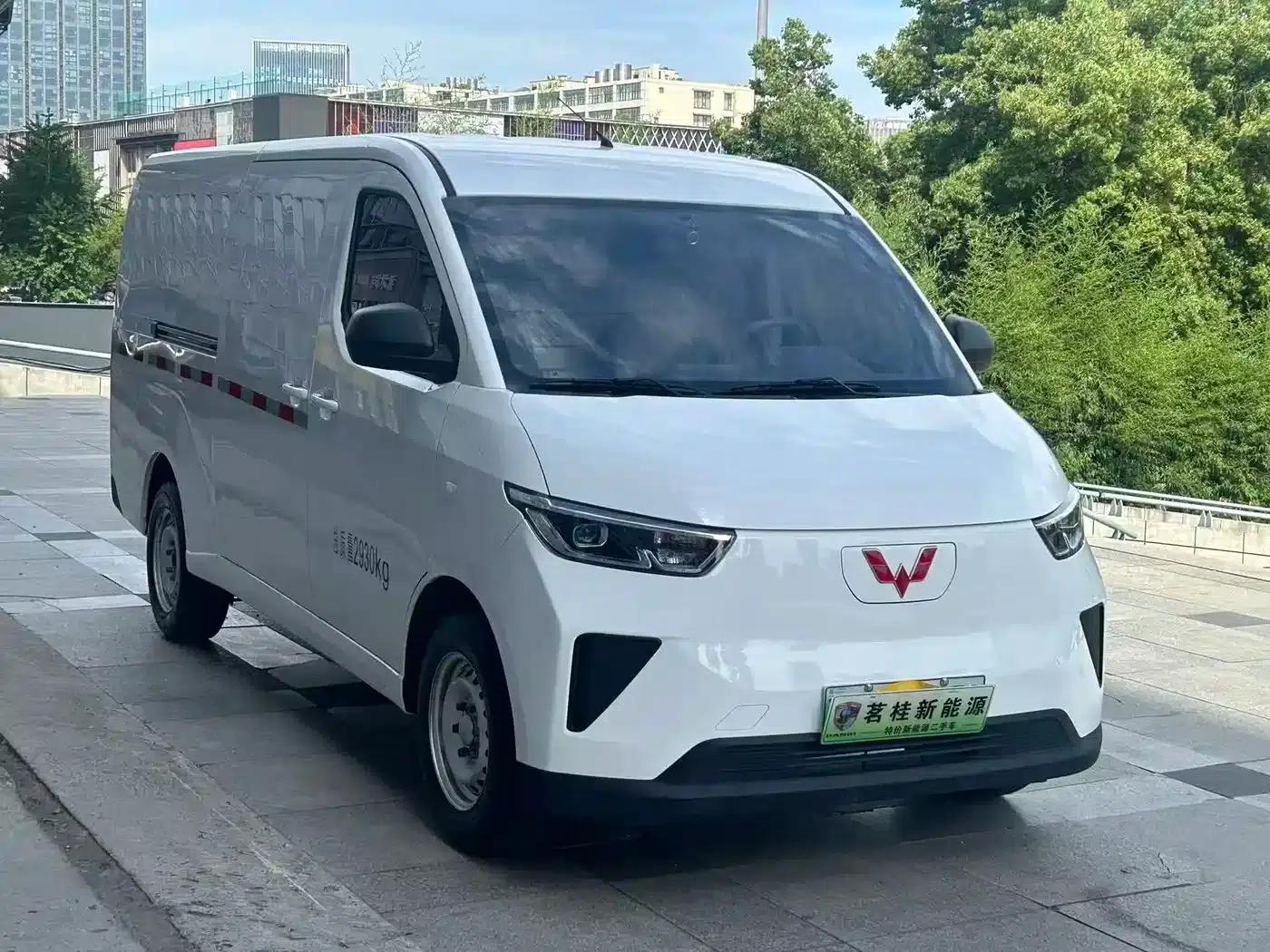 Wuling Yangguang 2024 Model 300km Practical Closed-Window Version 60kW — миниатюра 4