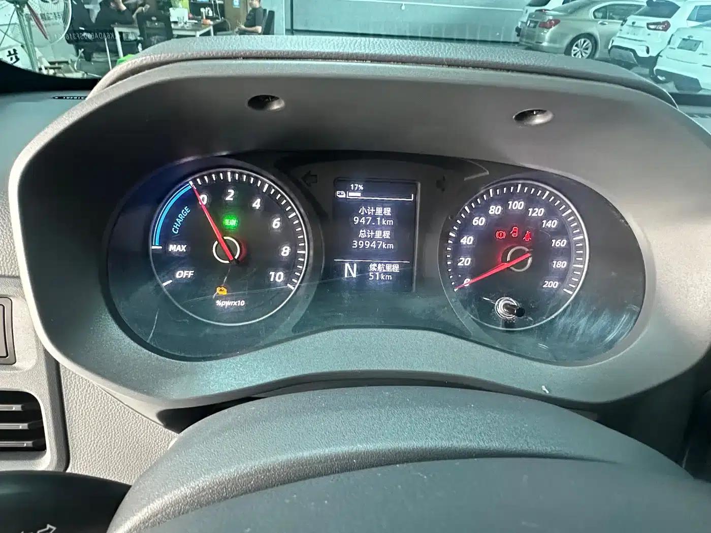 Wuling Yangguang 2024 Model 300km Comfort Bus Version 75kW — миниатюра 15