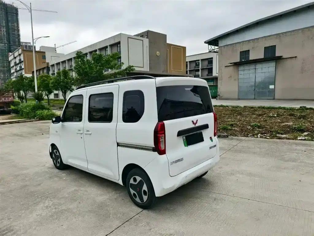 Wuling Sunshine New Energy 2025 Model 201km Standard Edition — миниатюра 3
