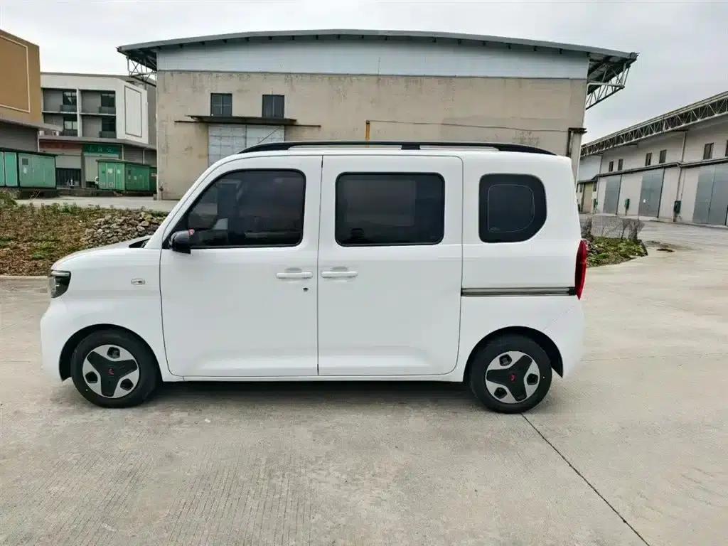Wuling Sunshine New Energy 2025 Model 201km Standard Edition — миниатюра 5
