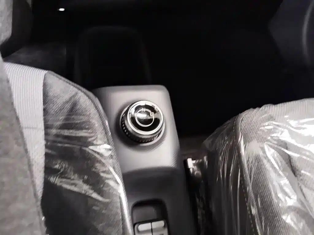 Wuling Sunshine New Energy 2025 Model 305km/h Progressive Edition — миниатюра 14