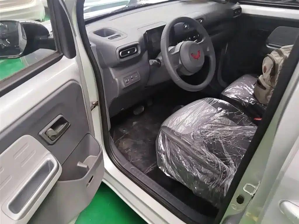 Wuling Sunshine New Energy 2025 Model 305km/h Progressive Edition — миниатюра 16