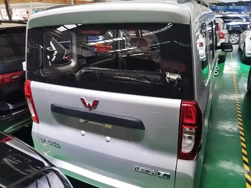 Wuling Sunshine New Energy 2025 Model 305km/h Progressive Edition — миниатюра 6