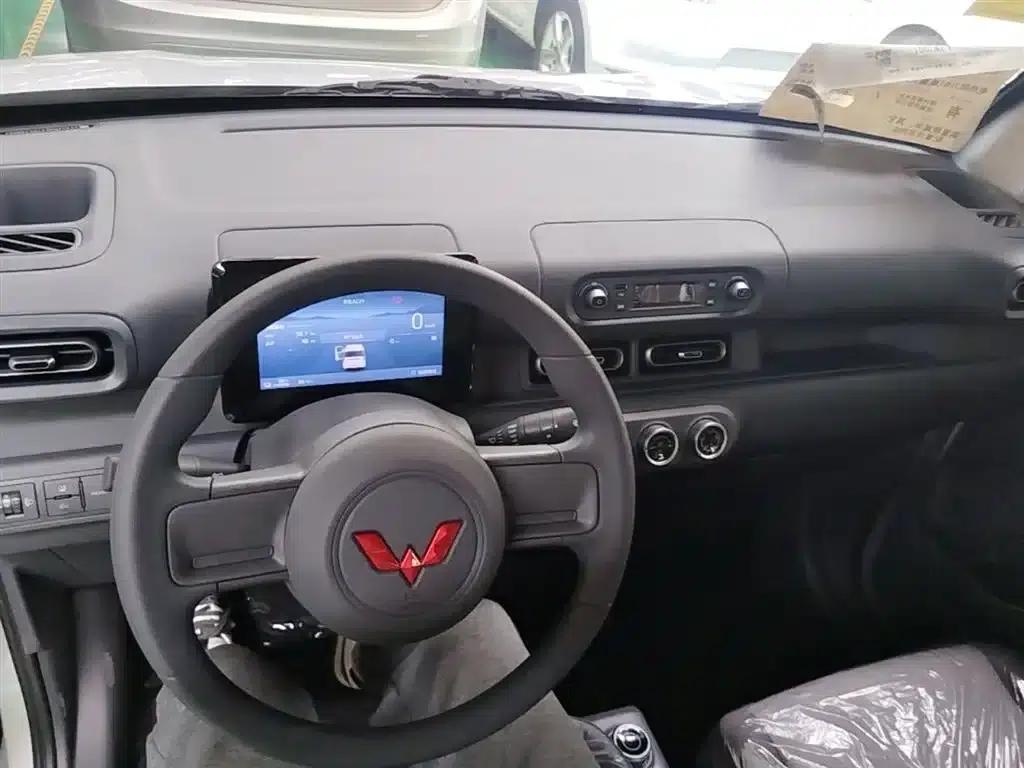 Wuling Sunshine New Energy 2025 Model 305km/h Progressive Edition — миниатюра 10