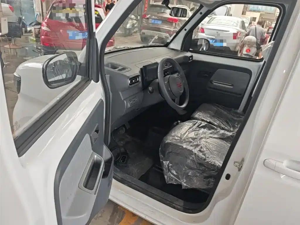 Wuling Sunshine New Energy 2025 Model 305km/h Progressive Edition — миниатюра 16