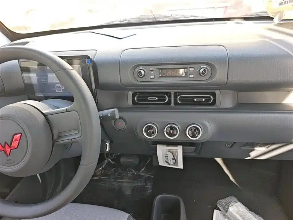 Wuling Sunshine New Energy 2025 Model 305km/h Progressive Edition — миниатюра 13