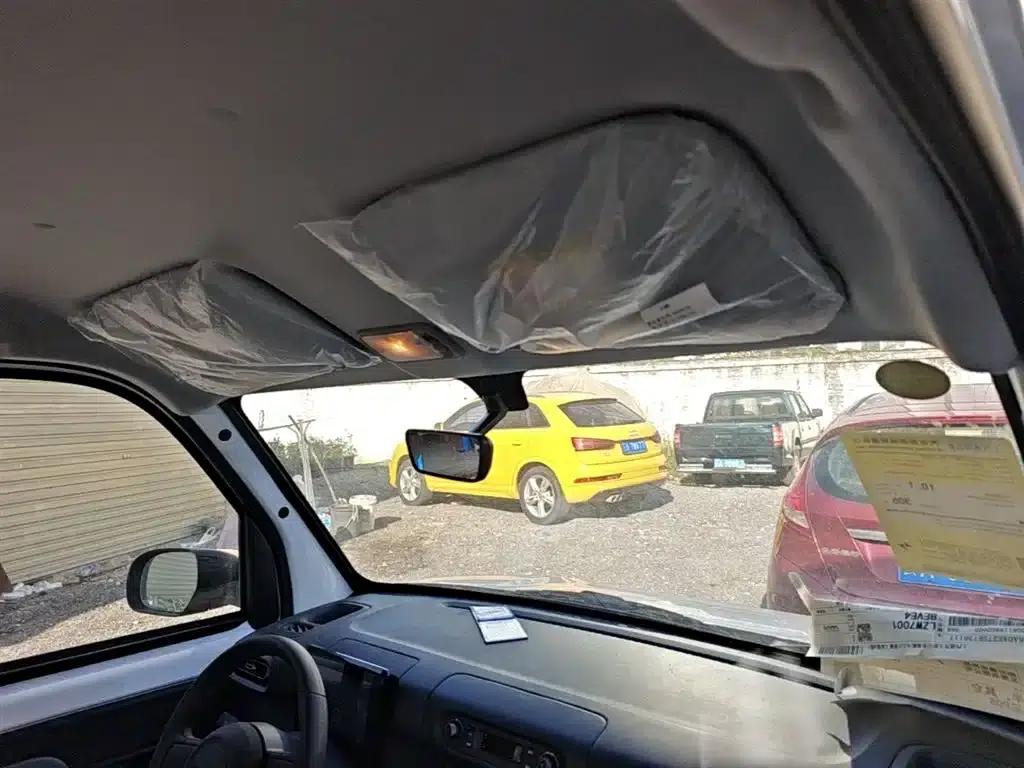 Wuling Sunshine New Energy 2025 Model 305km/h Progressive Edition — миниатюра 18