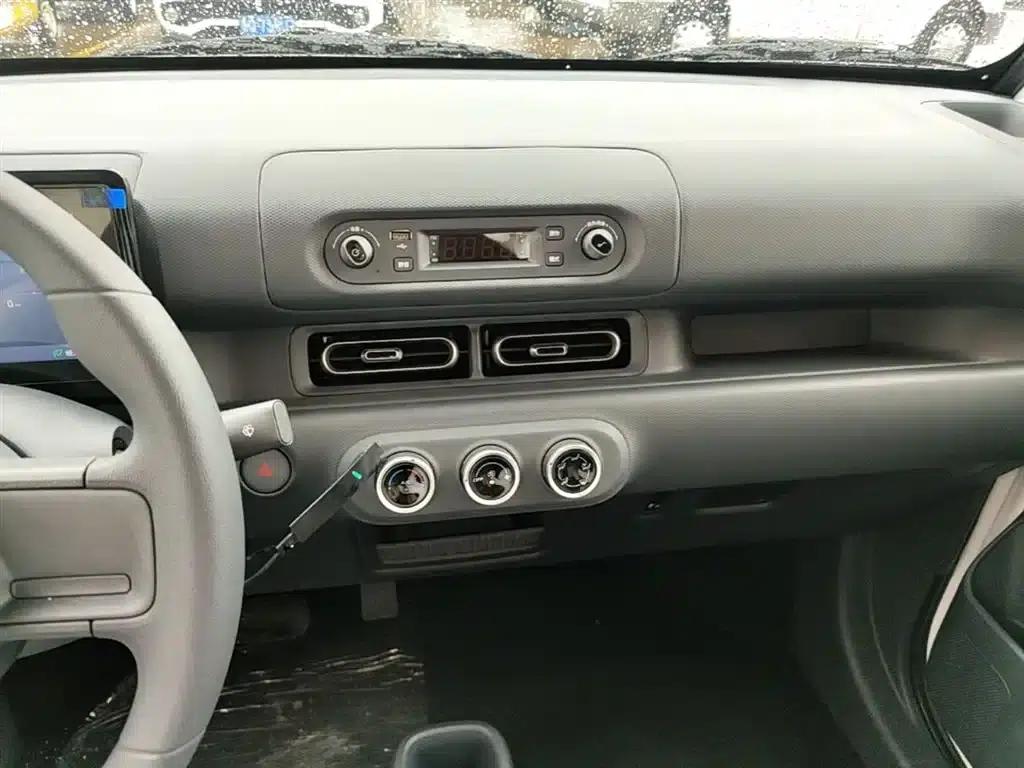 Wuling Sunshine New Energy 2025 Model 305km/h Progressive Edition — миниатюра 13