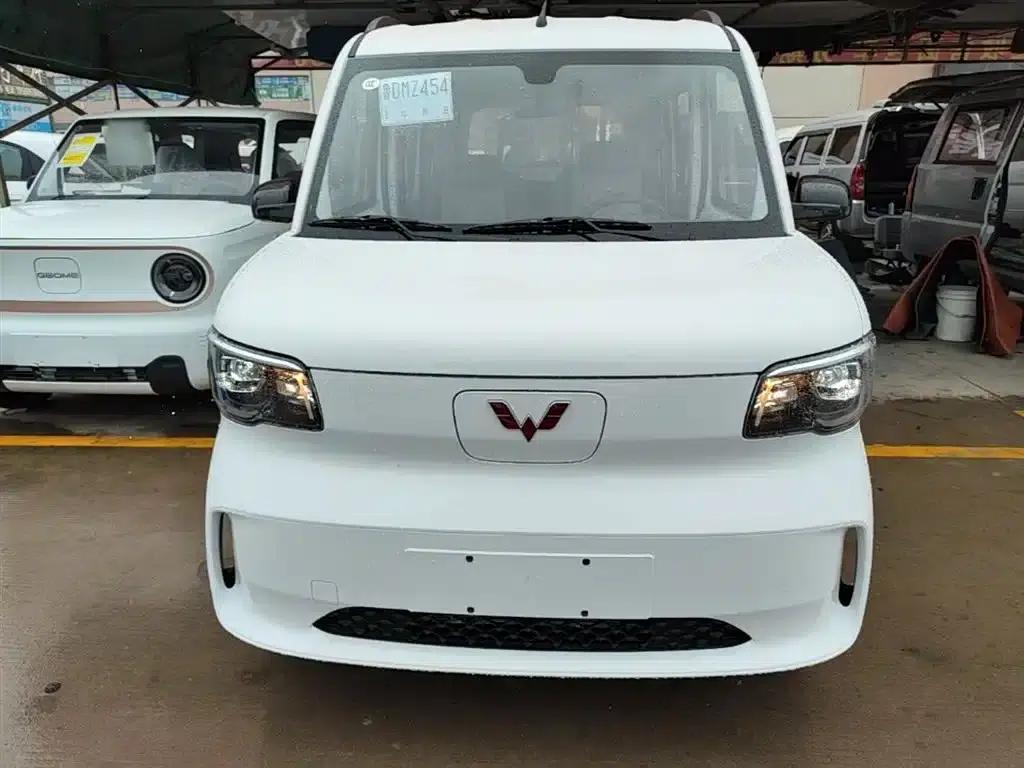 Wuling Sunshine New Energy 2025 Model 305km/h Progressive Edition — миниатюра 3