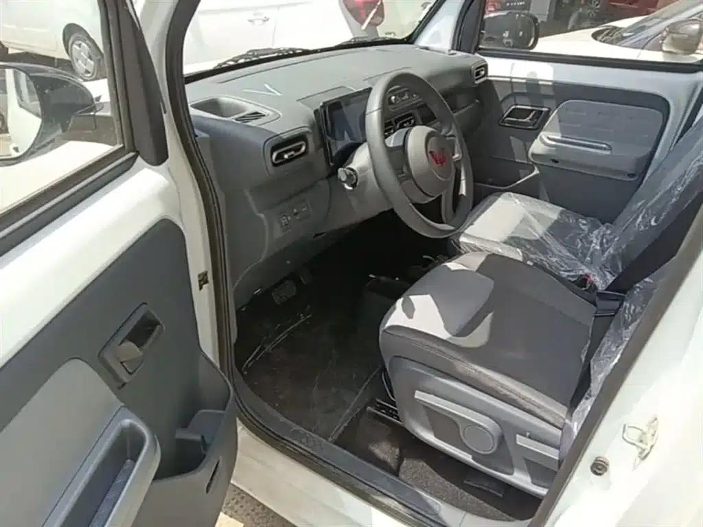 Wuling Sunshine New Energy 2025 Model 305km/h Progressive Edition — миниатюра 16