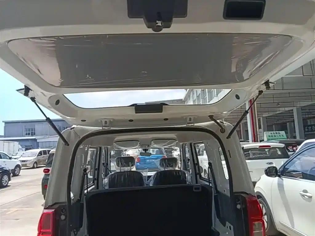 Wuling Sunshine New Energy 2025 Model 305km/h Progressive Edition — миниатюра 19