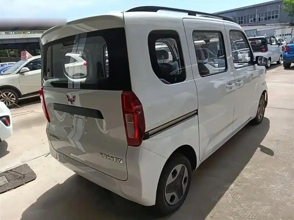 Wuling Sunshine New Energy 2025 Model 305km/h Progressive Edition — миниатюра 7