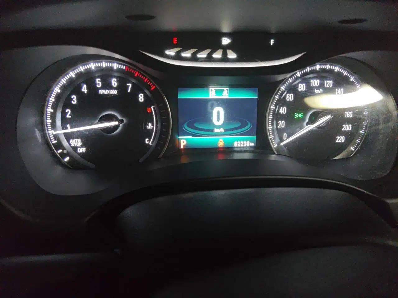 Buick GL6 2018 18T 6-Seater Prestige Model — миниатюра 12