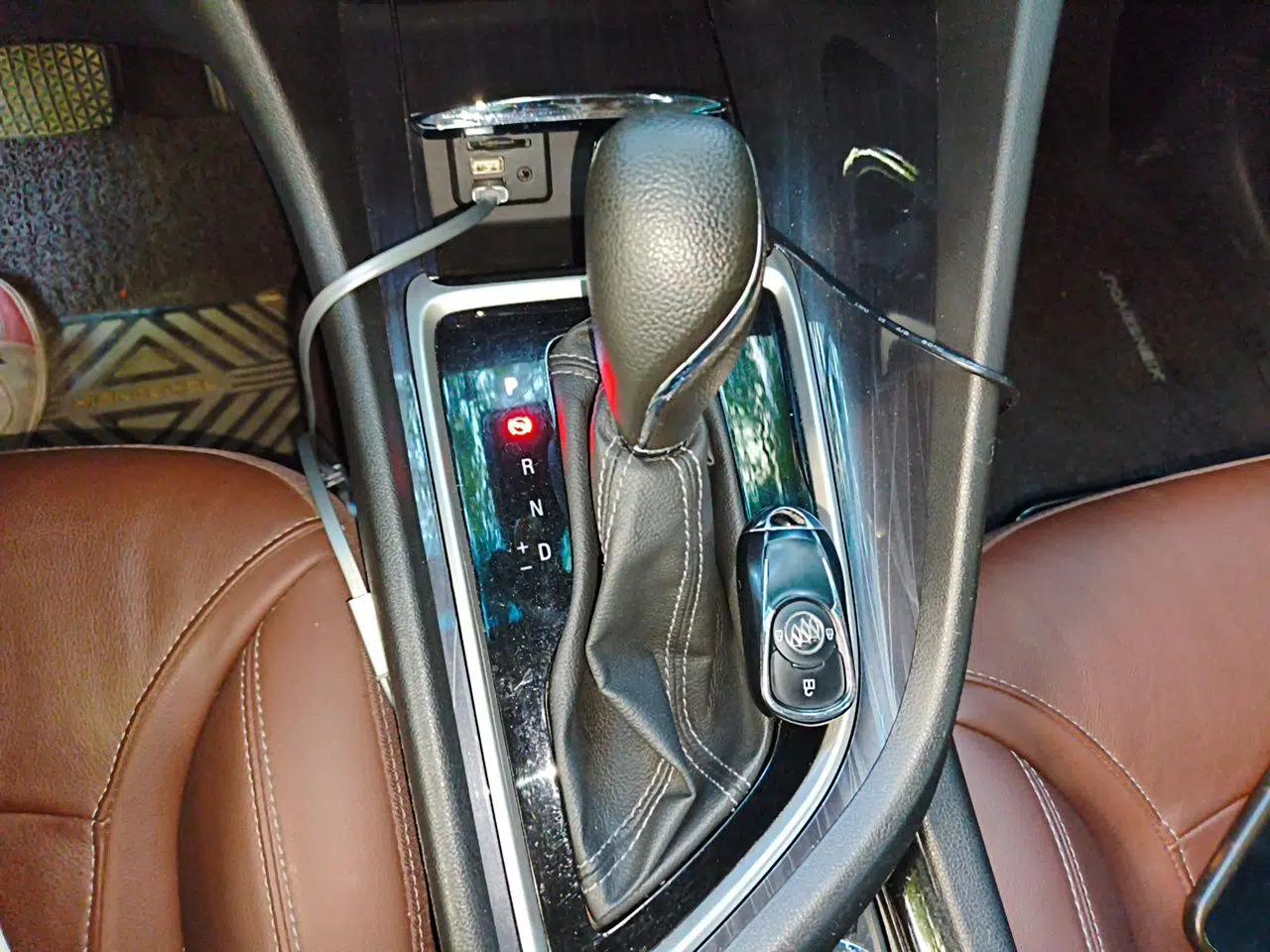 Buick GL6 2018 18T 6-Seater Prestige Model — миниатюра 15