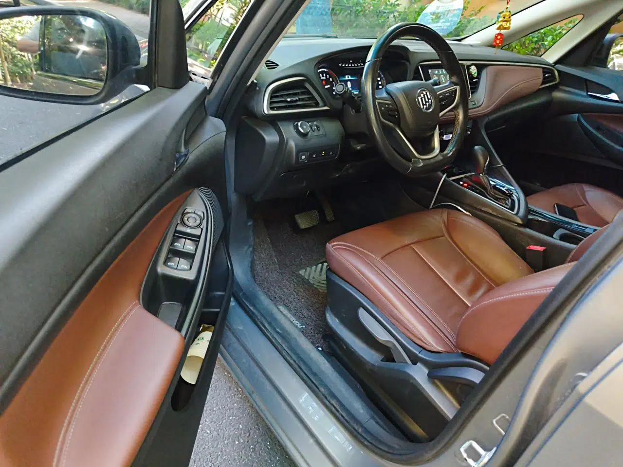 Buick GL6 2018 18T 6-Seater Prestige Model — миниатюра 17