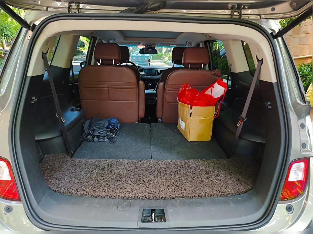 Buick GL6 2018 18T 6-Seater Prestige Model — миниатюра 20