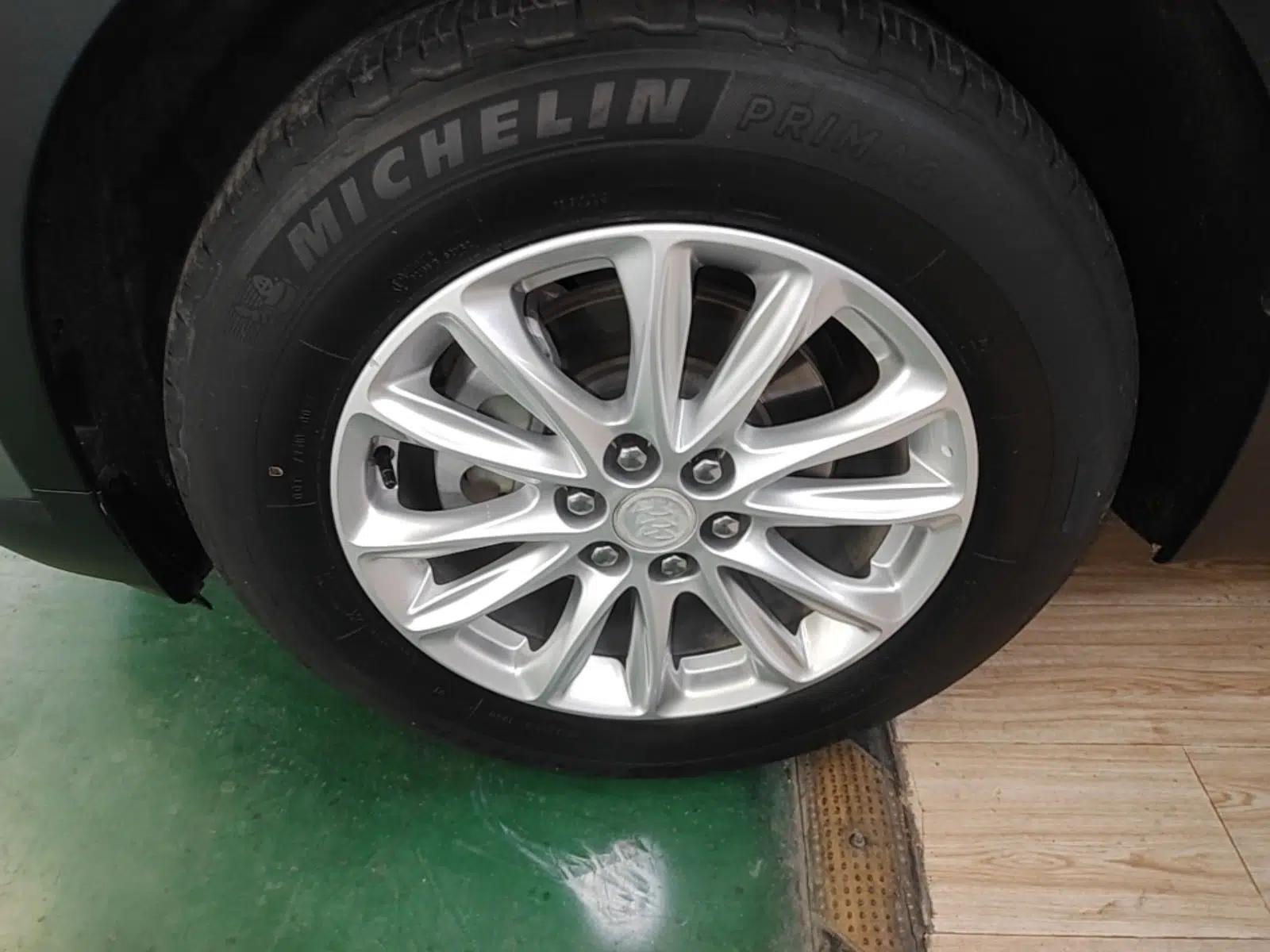Buick Enclave 2020 28T Two-Wheel Drive Luxury Version — миниатюра 3