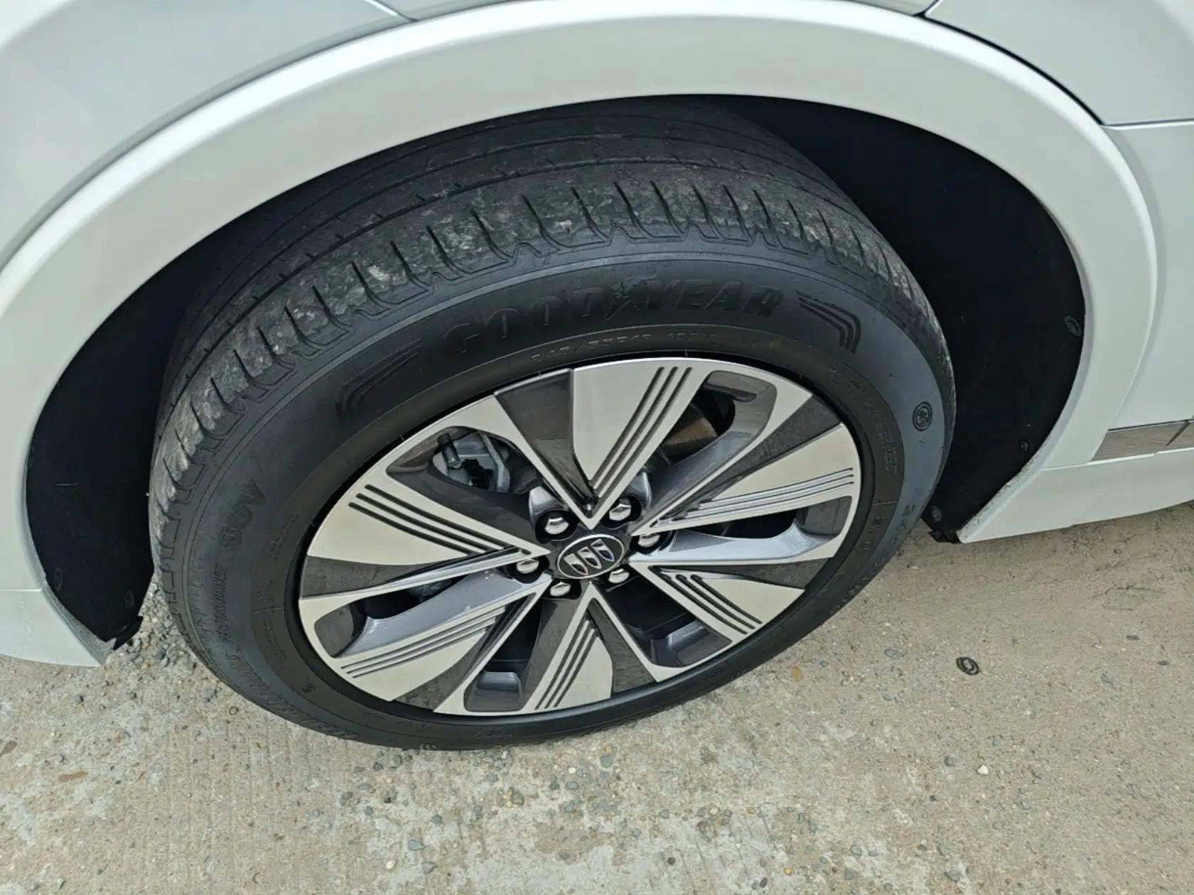 Buick E5 2025 Model 620KM Prestige Edition — миниатюра 3