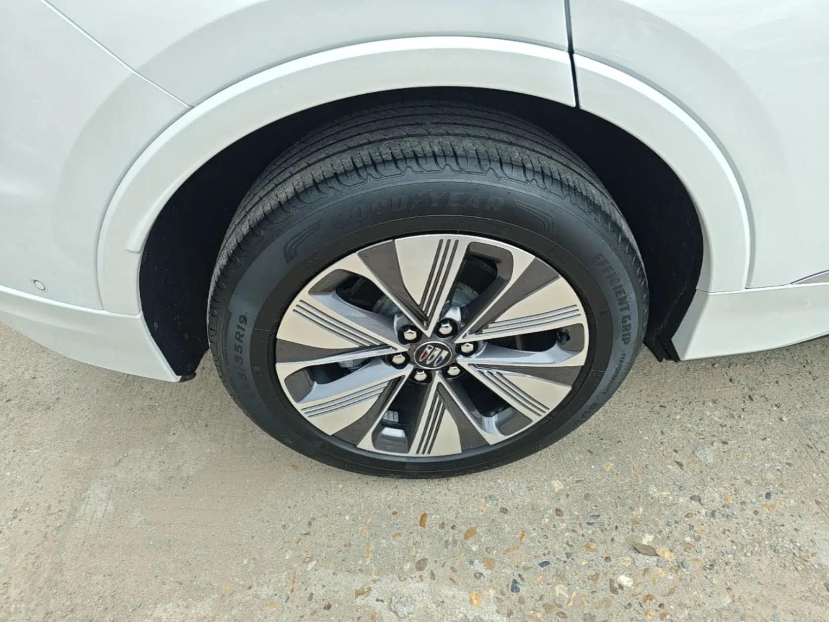 Buick E5 2025 Model 620KM Prestige Edition — миниатюра 4