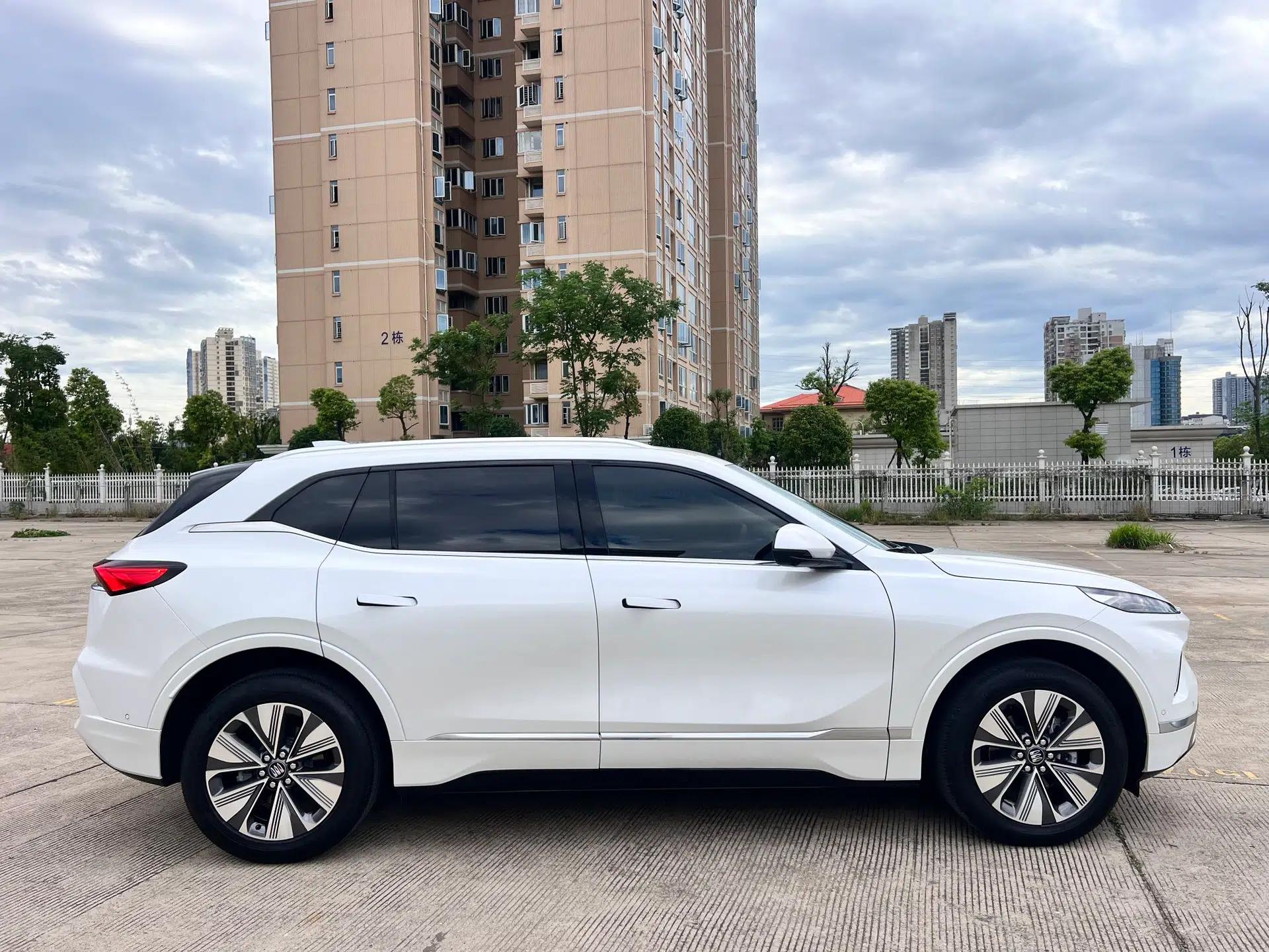 Buick E5 2025 Model 620KM Prestige Edition — миниатюра 10