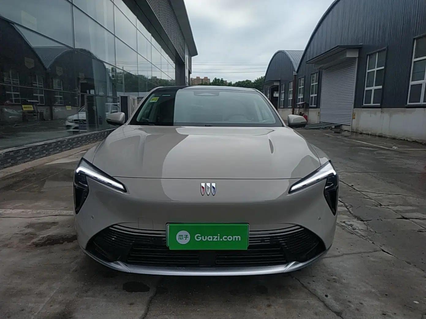 Buick L7 2025 Model Luxury Edition — миниатюра 2