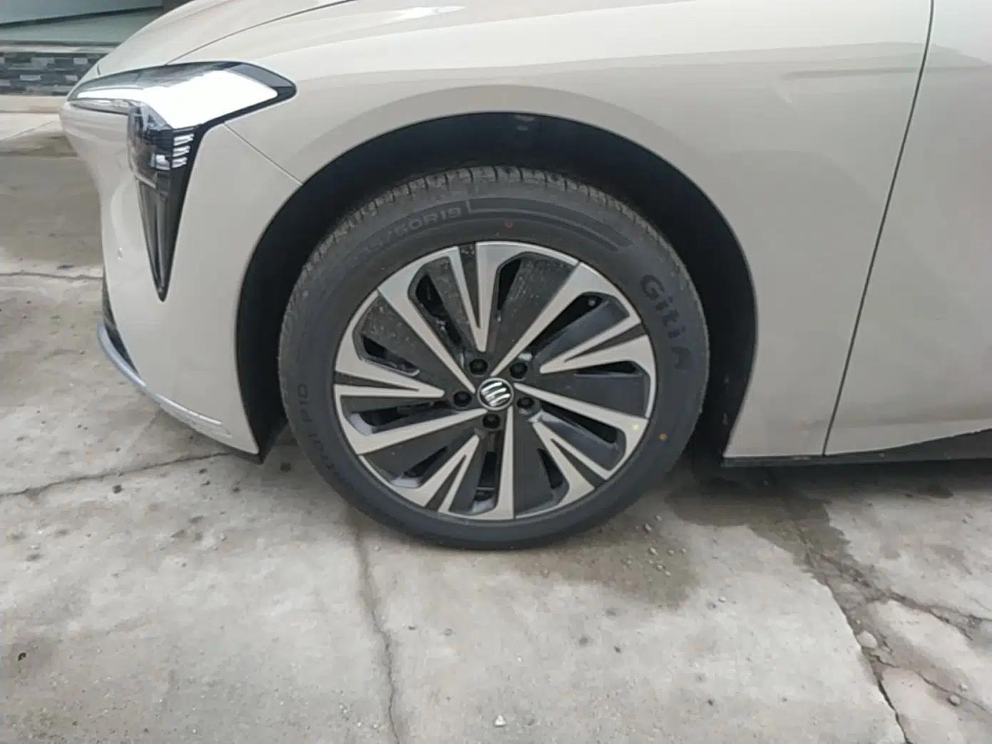 Buick L7 2025 Model Luxury Edition — миниатюра 8