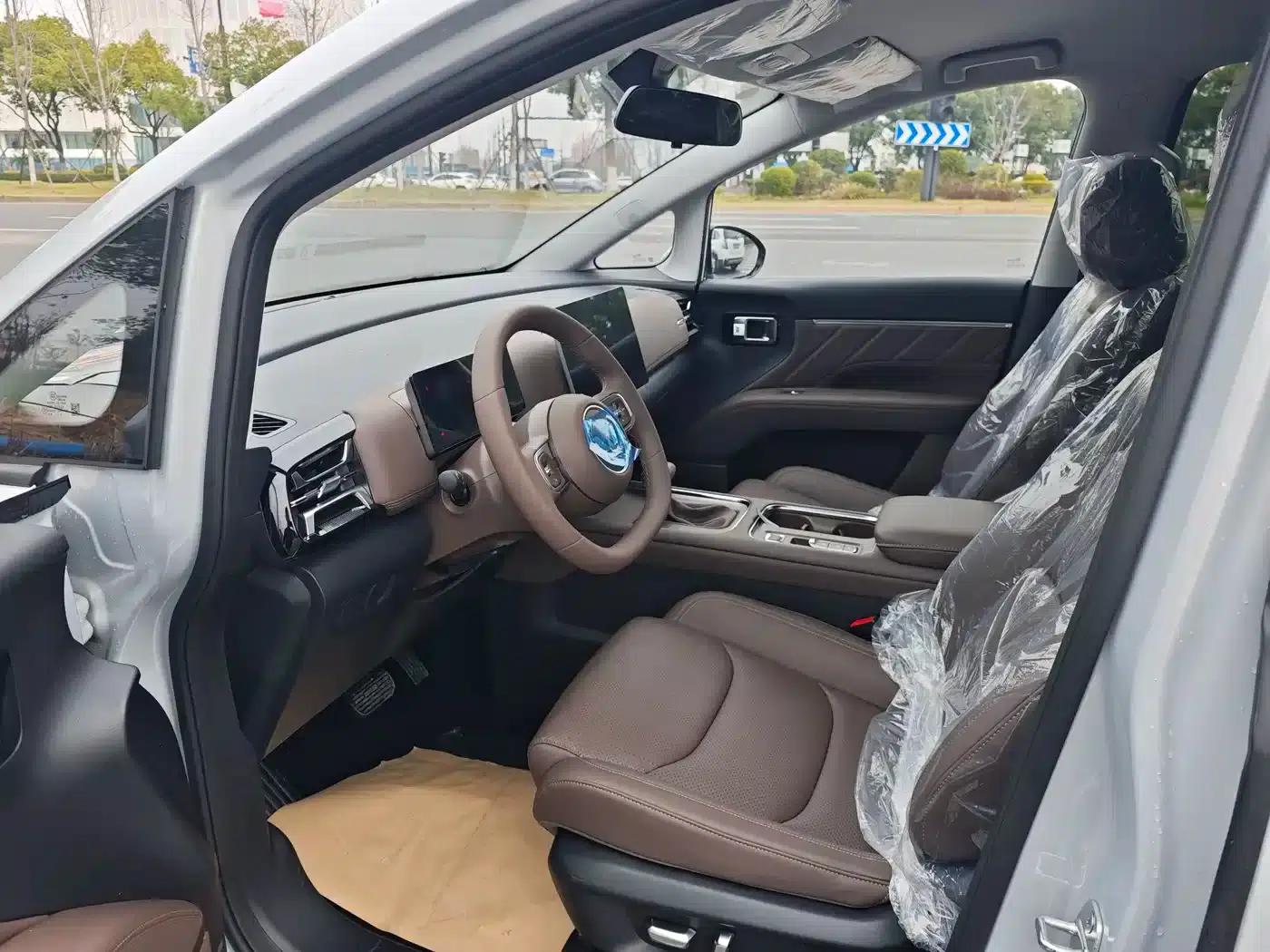 Starlight 730 2025 1.5T CVT Elite — миниатюра 4