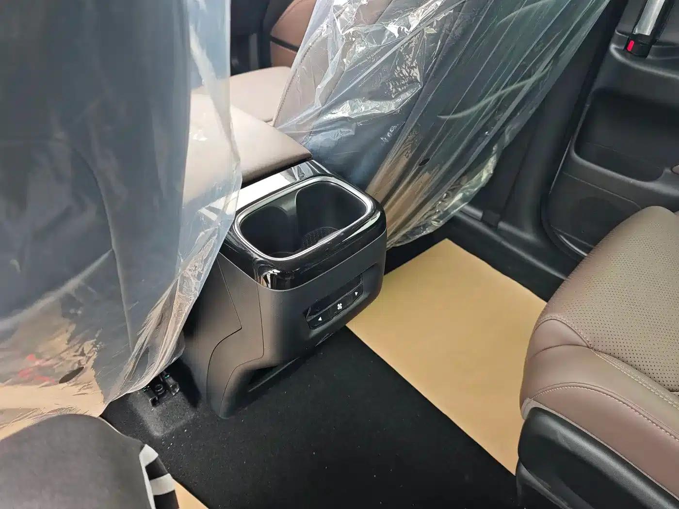 Starlight 730 2025 1.5T CVT Elite — миниатюра 7