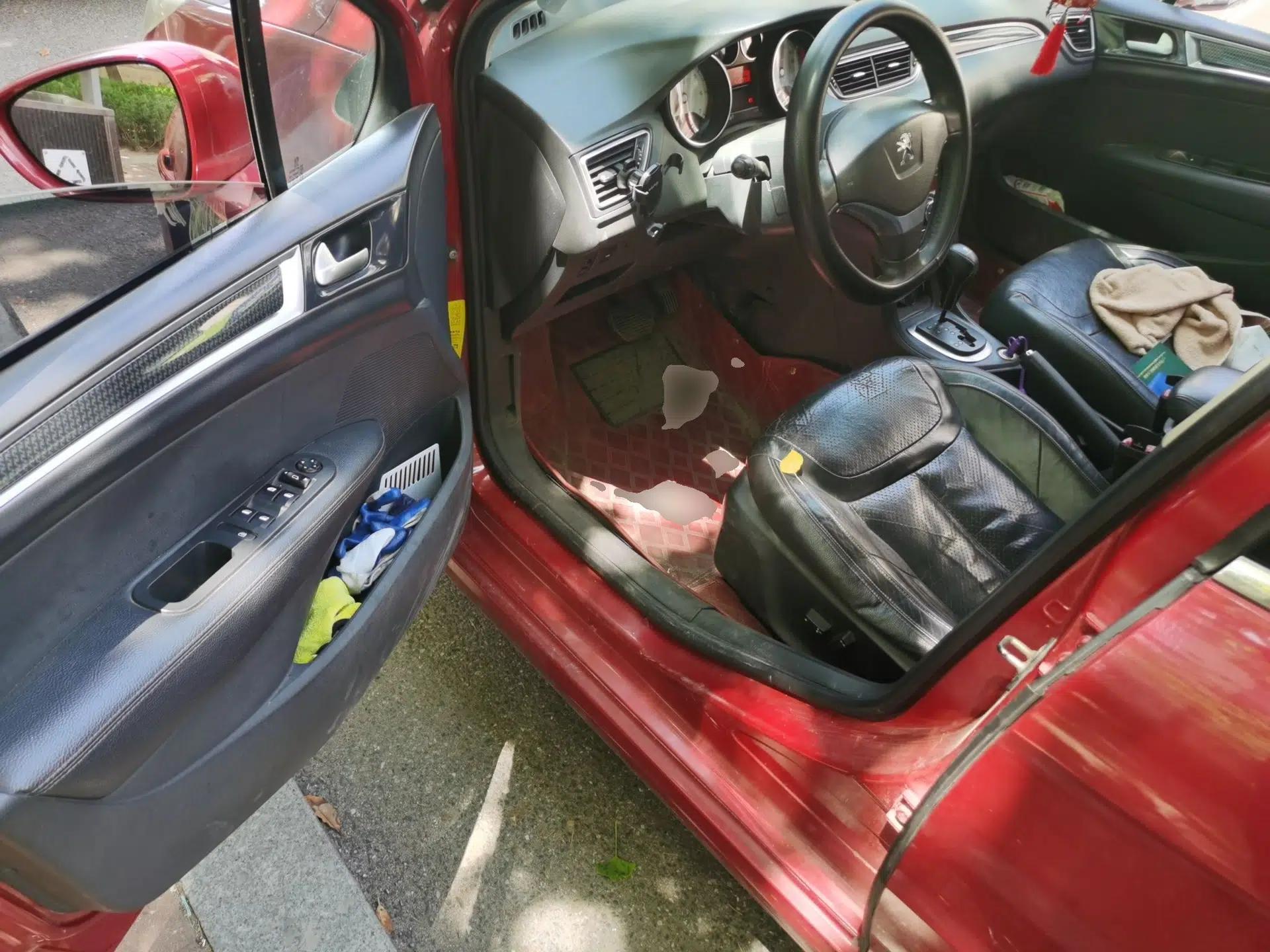 Peugeot 308 2012 2.0L Automatic Luxury Version — миниатюра 17