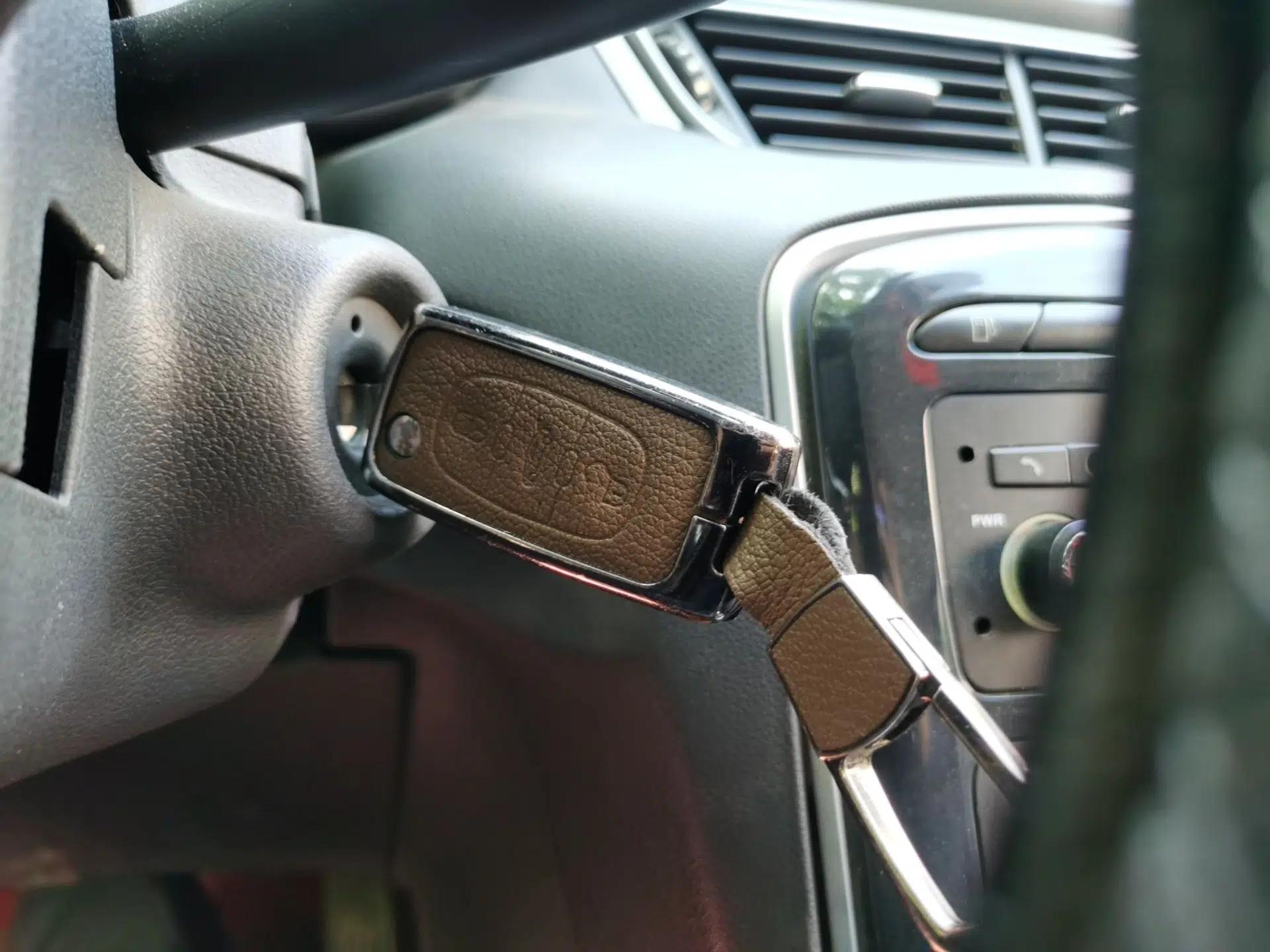 Peugeot 308 2012 2.0L Automatic Luxury Version — миниатюра 9