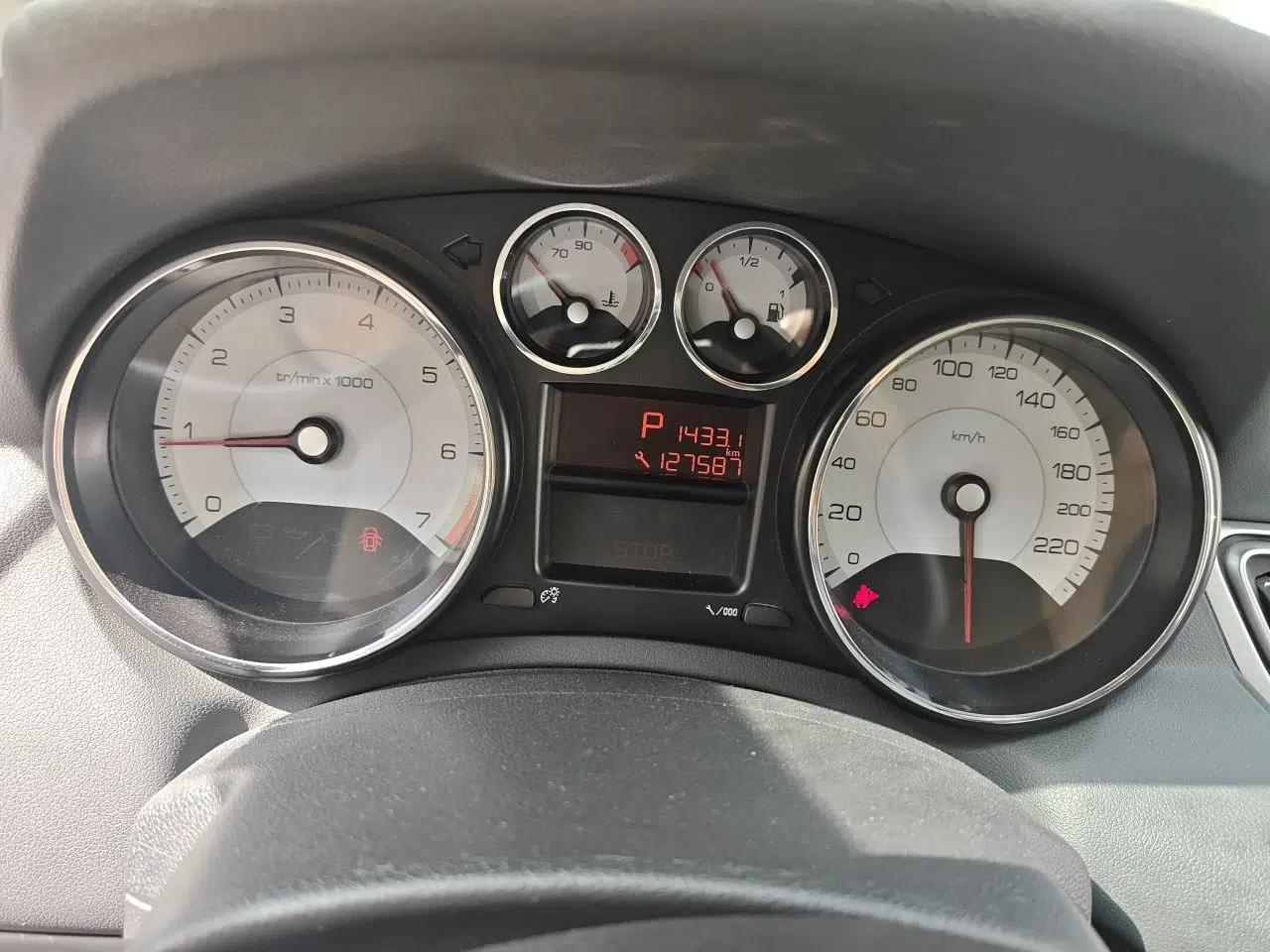 Peugeot 308 2013 1.6L Automatic YouShang Model — миниатюра 12