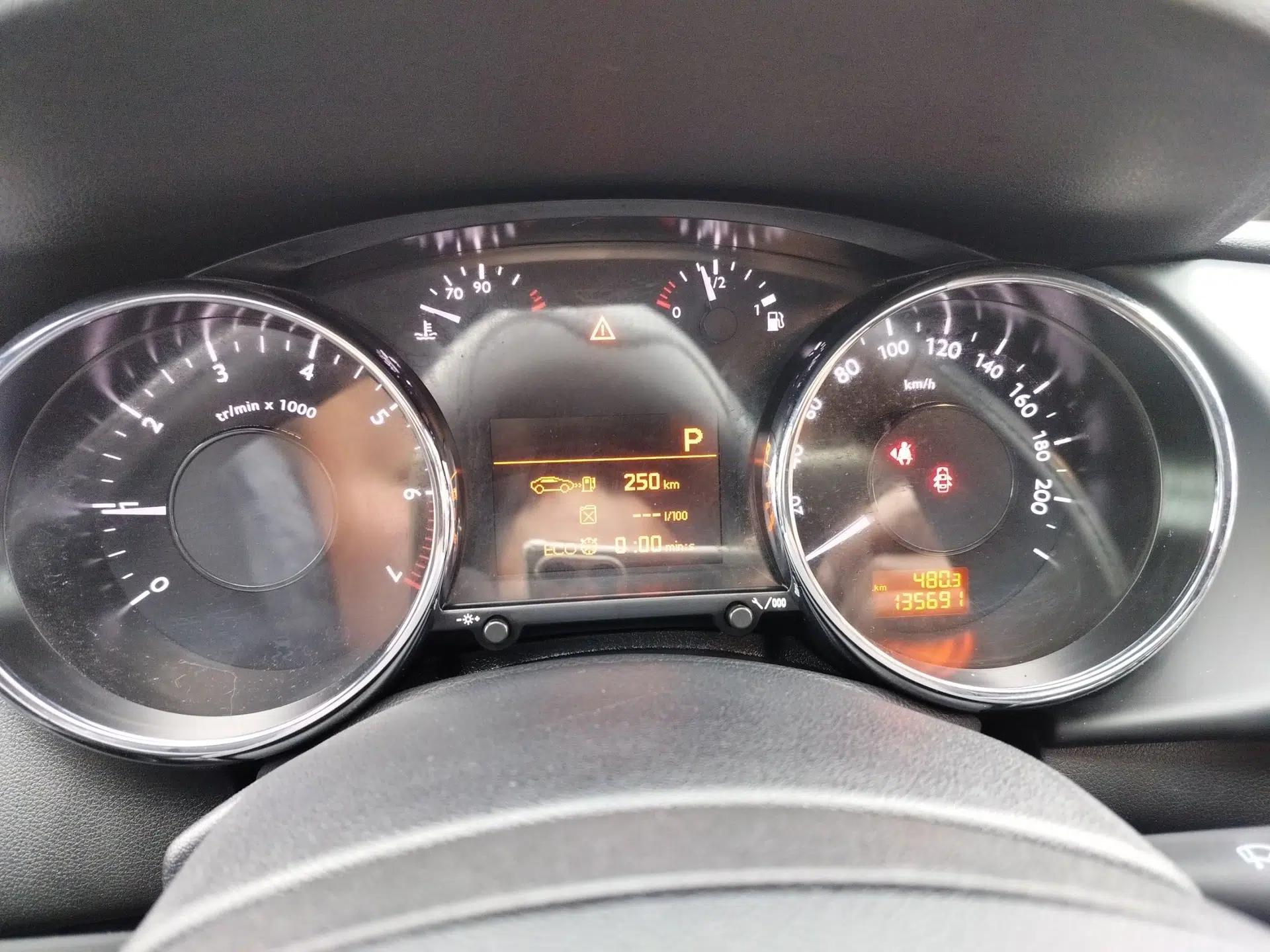 Peugeot 3008 2015 1.6THP Automatic Trend Edition — миниатюра 14
