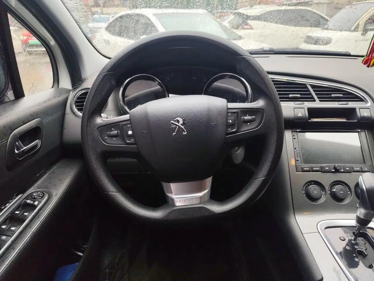Peugeot 3008 2016 1.6THP Automatic Classic Edition — миниатюра 11